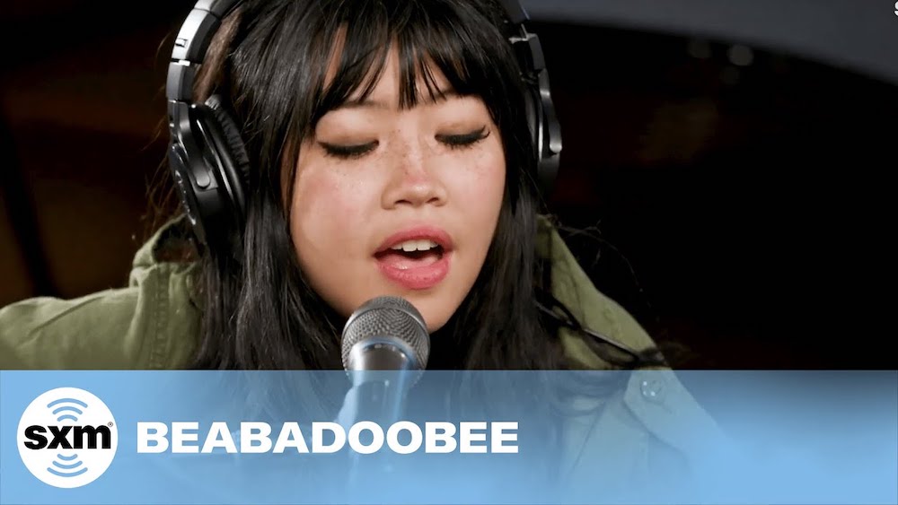 Le Live de la semaine – Beabadoobee – Here’s Where The Story Ends (The Sundays Cover) [Live @ SiriusXM]