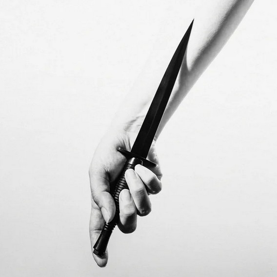 Post-punk shivers – IST IST – DAGGER