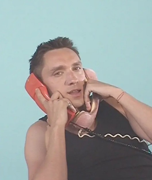 News – Oliver Sim – Telephone Games