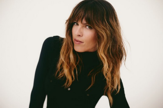 Froggies But Chic – Melody’s Echo Chamber – Eyes Closed