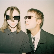 Sorry-Duo-pc-Ax-300-dpi-1759932651-1000x648