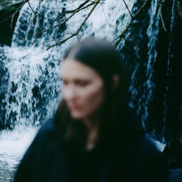 News – Art School Girlfriend – Lean In