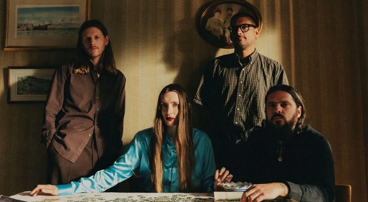 Post-punk shivers – Dry Cleaning – Joy